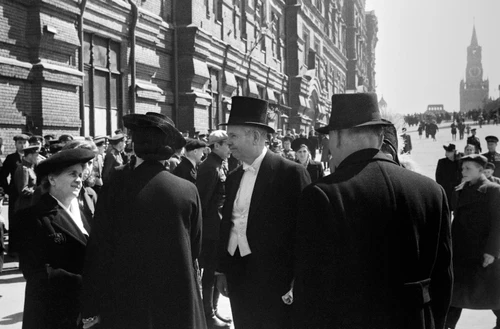 Иностранные гости, прибывшие на Парад Победы. Москва, 24 июня 1945 года.
Москва, 24 июня 1945 года.
Анатолий Гаранин / РИА Новости