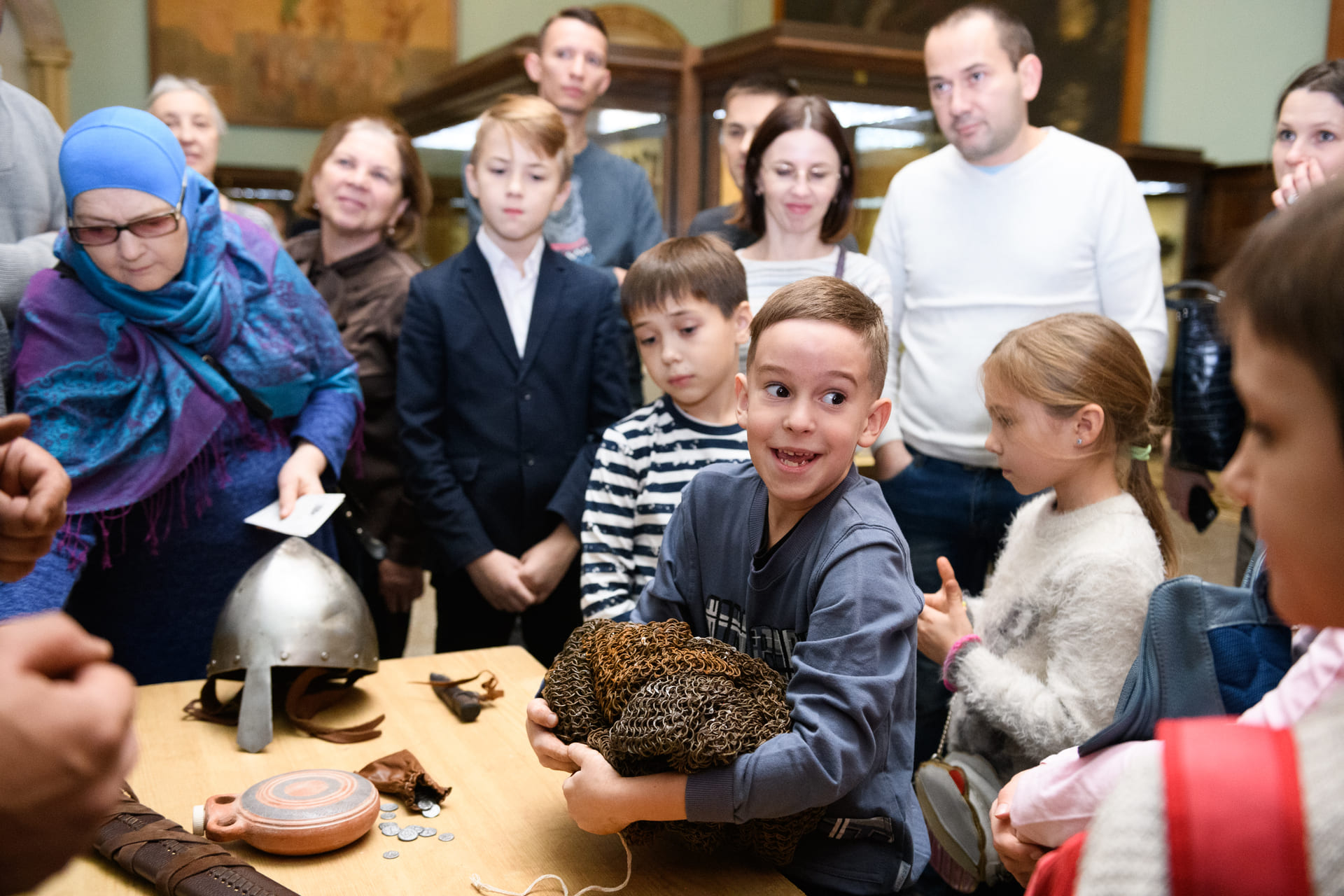 Абонемент «Два музея: открываем мир истории и искусства» для глухих и слабослышащих школьников, 6–8 класс Абонемент «Два музея: открываем мир истории и искусства» для глухих и слабослышащих школьников, 6–8 класс