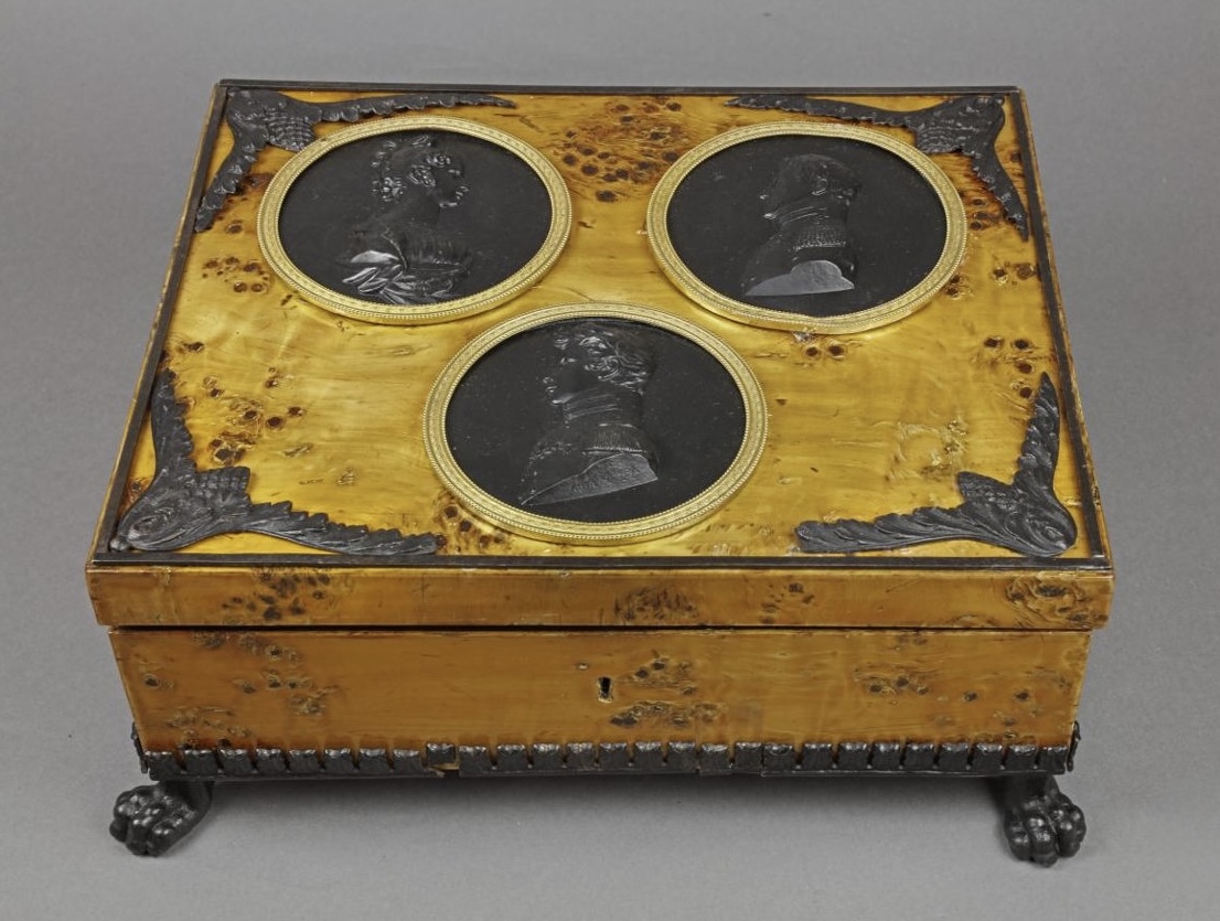 Мастер-класс «Шкатулка с портретами детей Николая I»