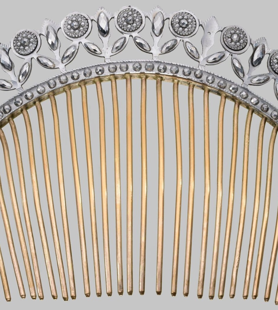 Мастер-класс «Драгоценный гребень»